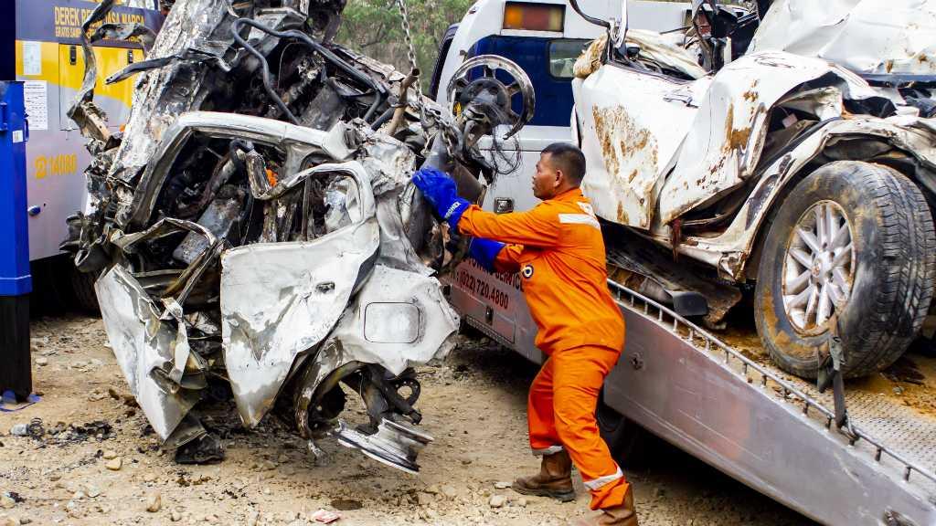 5 Fakta-fakta Kecelakaan Maut di Tol Cipularang