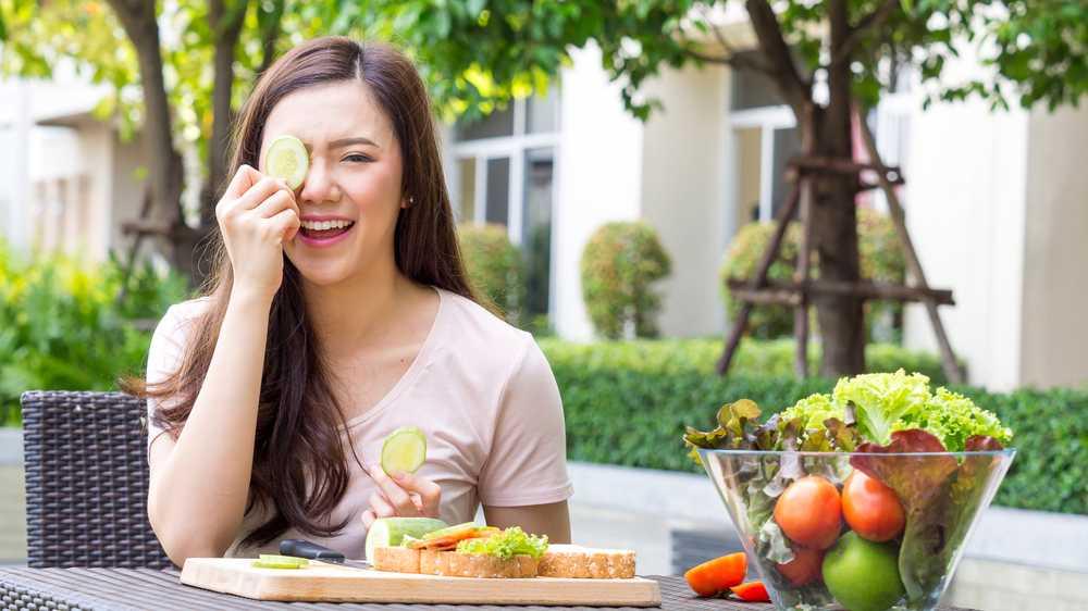 Cobain Deh, Konsumsi 5 Makanan Ini Bisa Bikin Kamu Terlihat Awet Muda