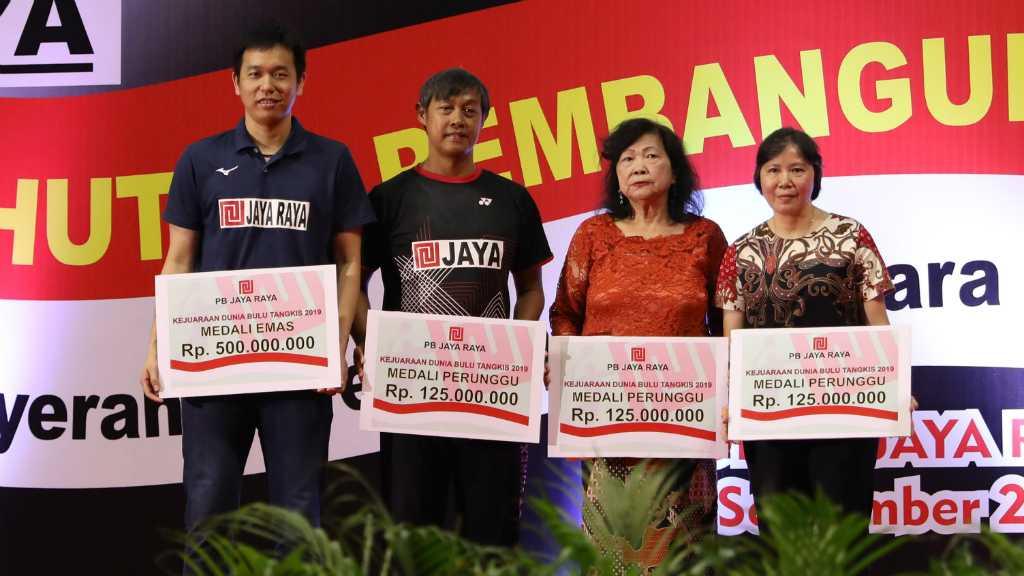 Rebut Medali Emas Kejuaraan Dunia, Hendra Setiawan Diguyur Bonus Rp500 Juta