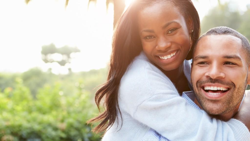 Sering Umbar Kemesraan dengan Pasangan di Sosmed Tandakan Kamu Galau Lho!