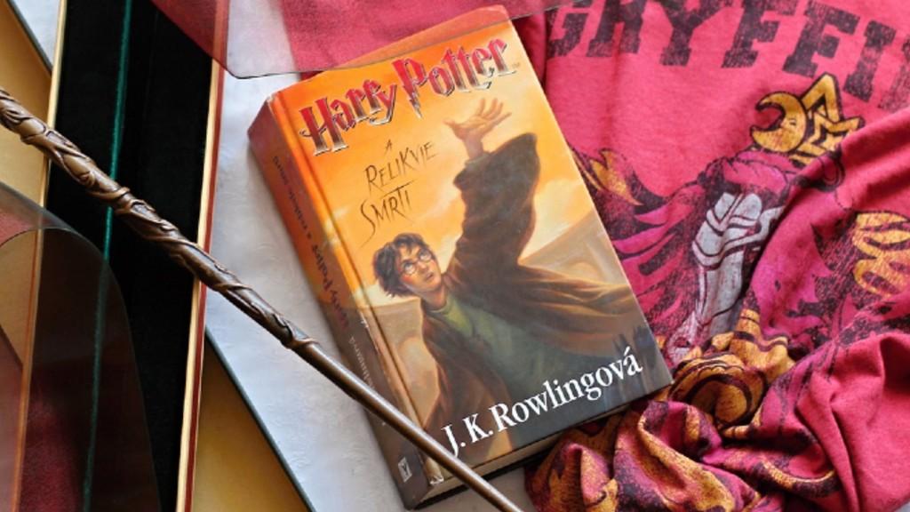 Sekolah Katolik di AS Larang Murid Baca Novel Harry Potter karena Kutukan