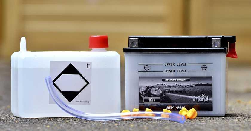 Bingung Pilih Aki Basah atau Kering? Yuk Baca Ini Aja Dulu