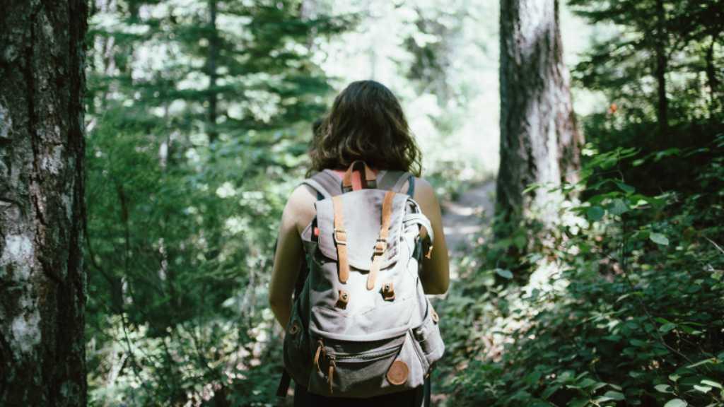 Hati-hati... 5 Negara Ini Bahaya Banget Buat Cewek Solo Traveling
