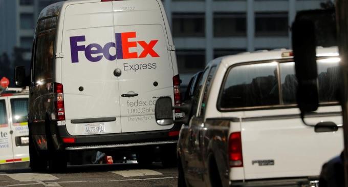 Duh! Tak Hanya Kasus Huawei, FedEx Tersandung Kiriman Pisau Ilegal ke China