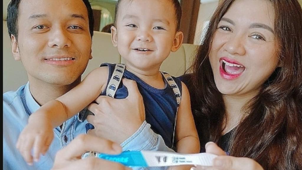 Selamat! Vicky Shu Hamil Anak Kedua