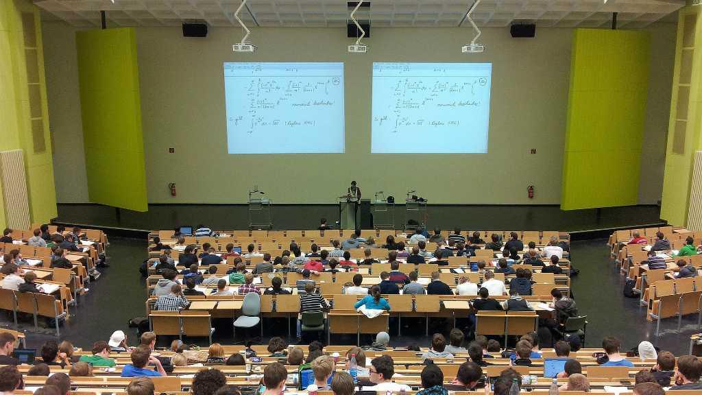 5 Jurusan Kuliah Terunik, Ada Ilmu Pemakaman dan Ilmu The Beatles