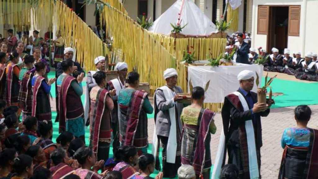 5 Agama Asli Indonesia yang Tak Tercatat Keberadaannya oleh Pemerintah