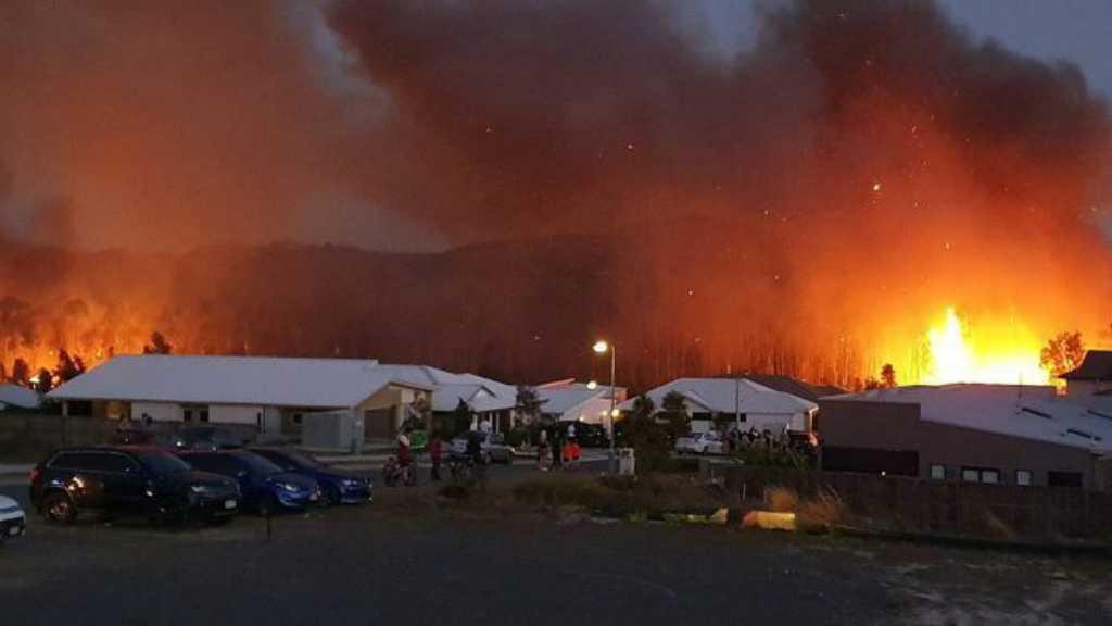 Kebakaran Hebat Landa Australia, Ratusan Warga Dipaksa Mengungsi