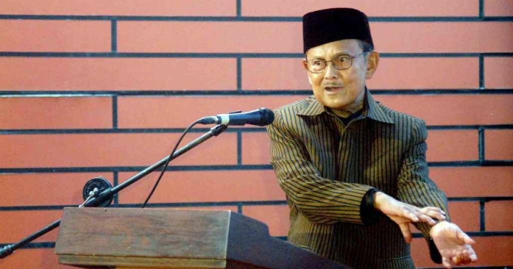 Habibie Bertanya ke Anaknya Soal Isu Hoax Dirinya Meninggal Dunia