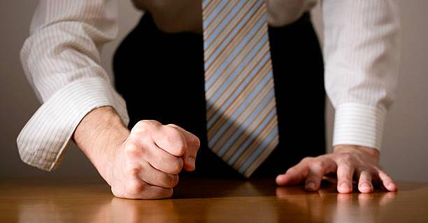 Ternyata Mengepalkan Tangan Bisa Membuat Emosi Seseorang Lebih Terkontrol