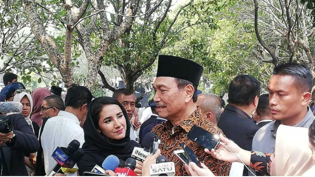 Kisah Luhut Pernah Diminta Habibie untuk Perbaiki Hubungan dengan Singapura