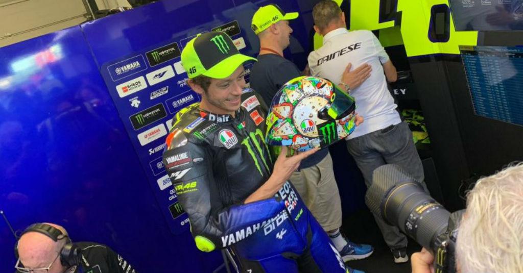 Rossi Gunakan Helm Spesial di GP San Marino