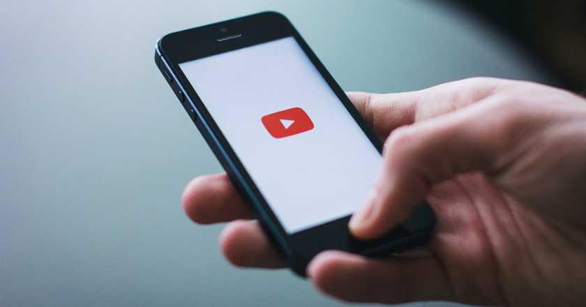 Para YouTuber Kelimpungan Soal Aturan Baru Perlindungan Anak