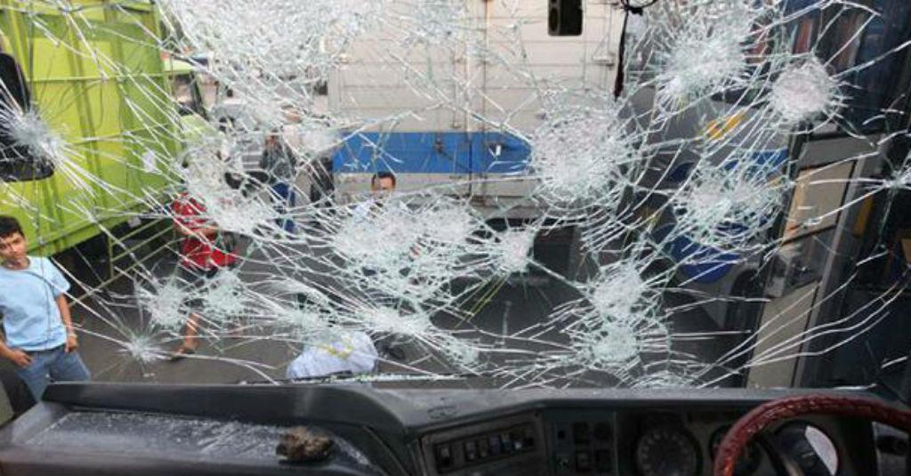 Tak Hanya Persib, Ini 5 Insiden Penyerangan Bus di Sepakbola