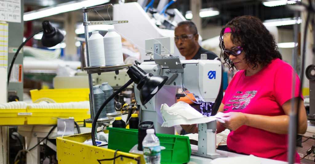 Produksi Industri China Terjun Bebas, AS Bisa Menyusul