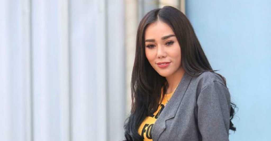Makin 'Nyerempet', Bebby Fey Ungkap Ciri-Ciri YouTuber yang Menidurinya