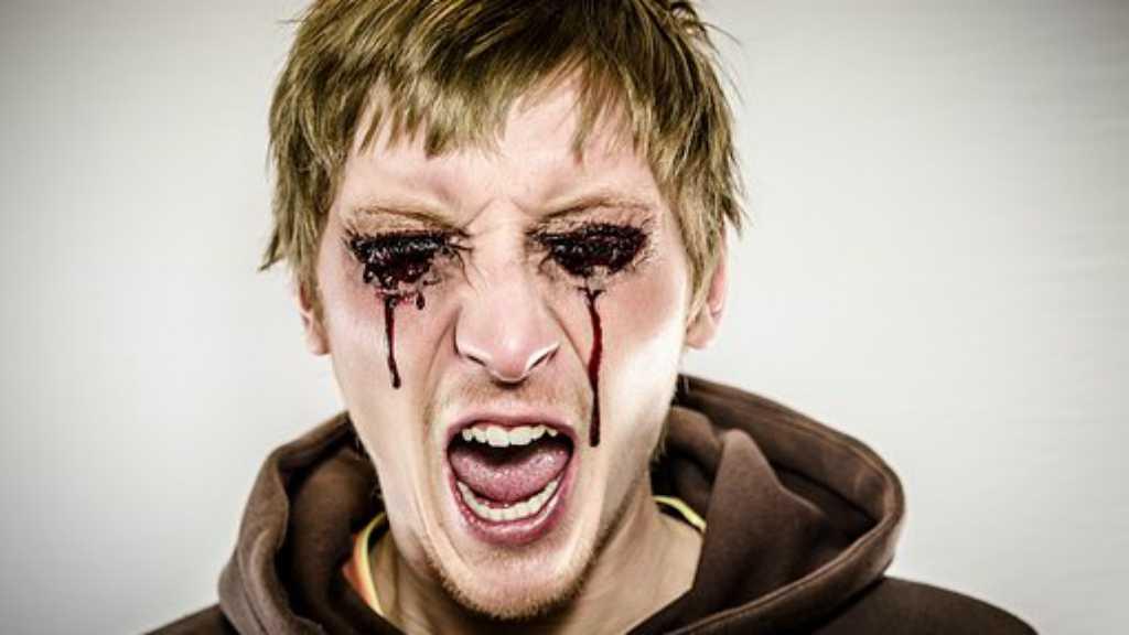 Arti Mimpi Dikejar Orang Gila, Bisa Jadi Pertanda Diganggu Iblis!