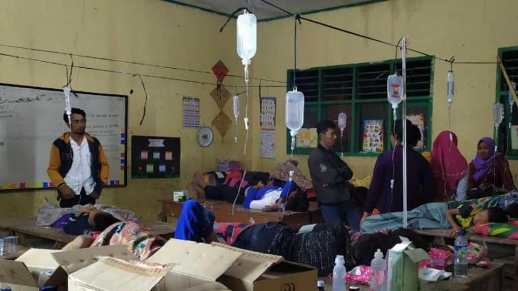 Terjadi Lagi, Puluhan Warga Sukabumi Keracunan Usai Santap Makanan Hajatan