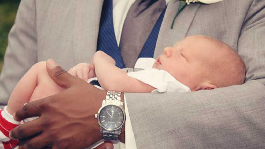 Intip Dulu Nih Arti Mimpi Gendong Bayi Laki-Laki, Bisa Bawa Kedamaian!