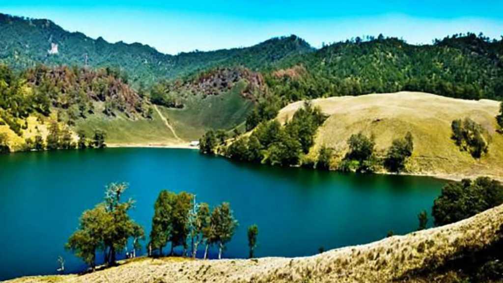 Pendakian Gunung Semeru Dibatasi hingga Ranu Kumbolo