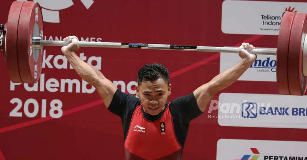 Eko Yuli Persembahkan 2 Medali Perak di Kejuaraan Dunia Thailand