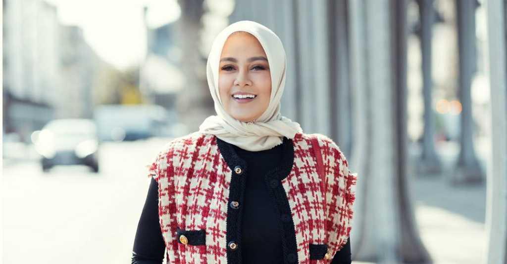 Masya Allah, Kebaikan Hati Olla Ramlan Saat Mobilnya Ditabrak Taksi Online