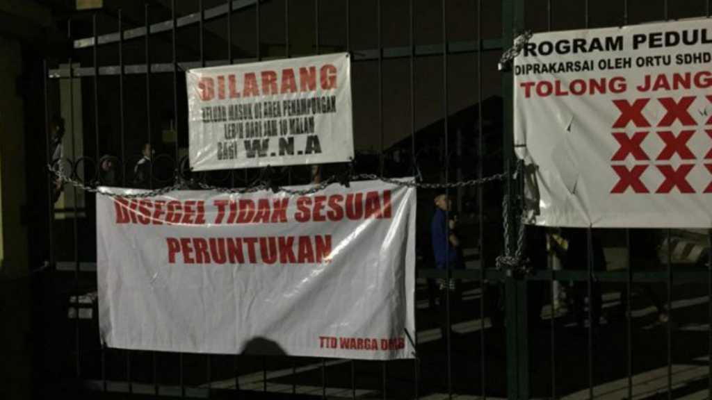 Pemprov DKI Gembok Pagar Gedung Eks Kodim karena Pencari Suaka Kebon Sirih