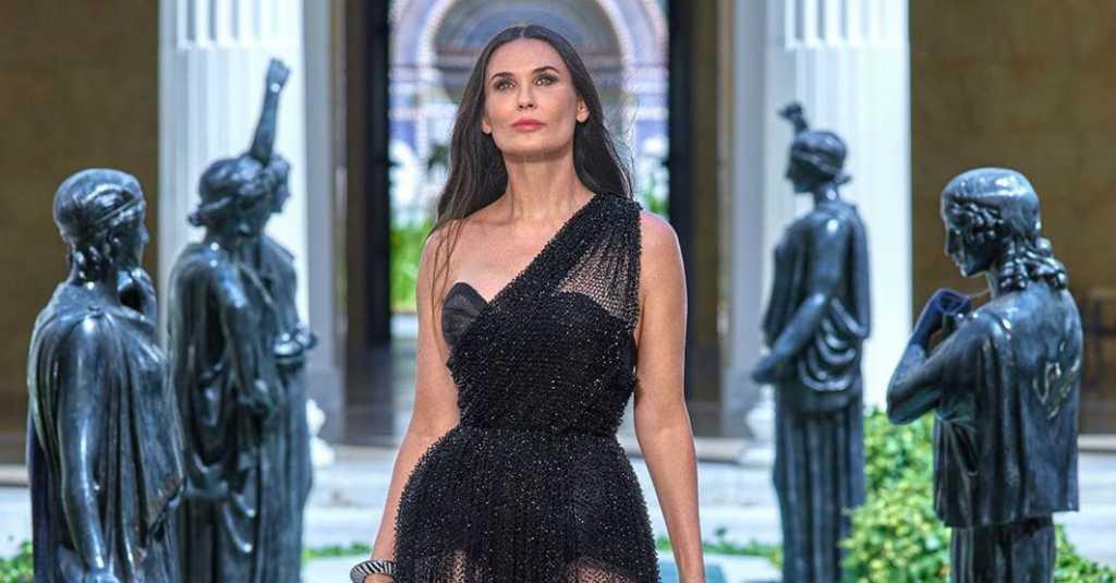 Demi Moore Buka-Bukaan Soal Hubungan Intim Bertiga di 'Inside Out'