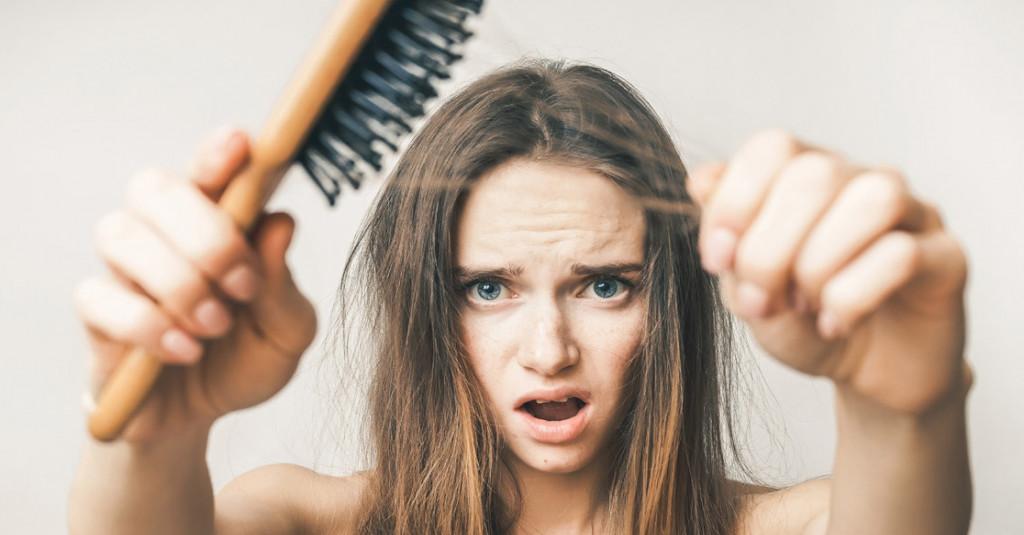 Ini Dia 4 Penyebab Rambut Rontok, Kamu Termasuk?