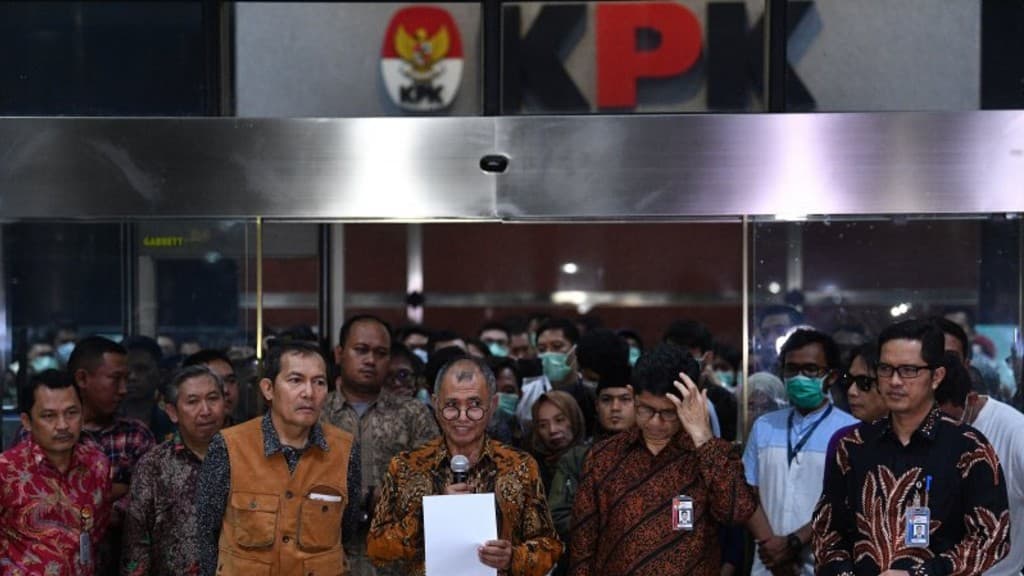 Sindir Pimpinan KPK, Komisi III DPR: Mereka Kaya Jilat Lidah Sendiri