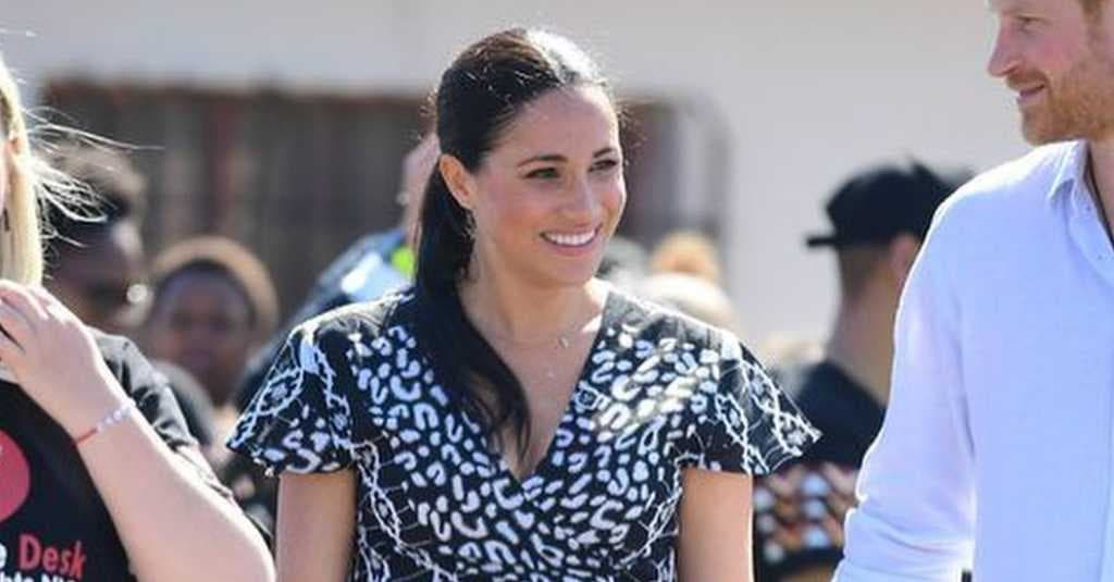 Berkunjung ke Afrika, Meghan Markle Kenakan Baju Seharga Rp120 Ribu