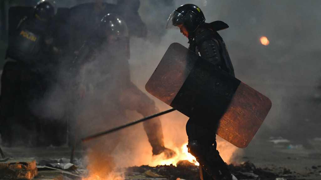 39 Polisi Ikut Jadi Korban Luka dalam Kerusuhan Demo Mahasiswa Dekat DPR