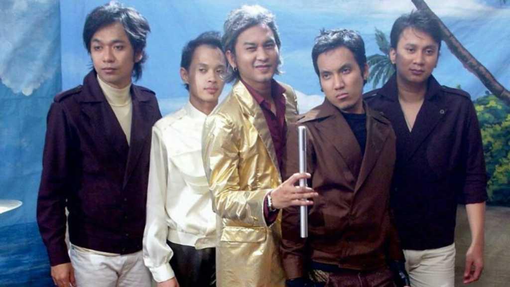 Vincent-Desta Kembali, Clubeighties Bakal Tampil di Synchronize Festival