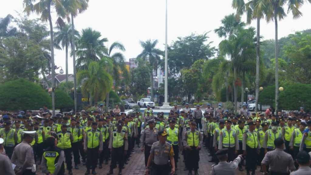 Kantor DPRD Sumbar Dijaga 350 Personel Polisi Kawal Demo Mahasiswa