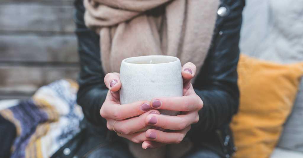 Minum Teh Terlalu Panas Bisa Meningkatkan Risiko Terjadinya Kanker