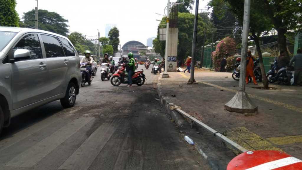 Tolong... Sisa Gas Air Mata di Palmerah Bikin Perih Mata