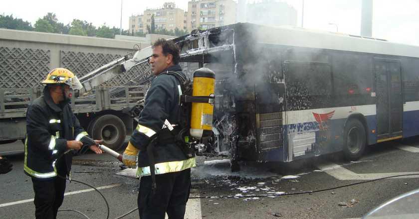 Pecah Ban Hingga Pindah Jalur, Kecelakaan Bus di China Telan 36 Korban Jiwa