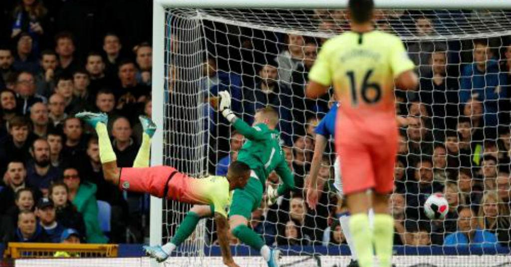 Bukannya Kesal Lantaran Kebobolan, Jordan Pickford Malah Tersenyum