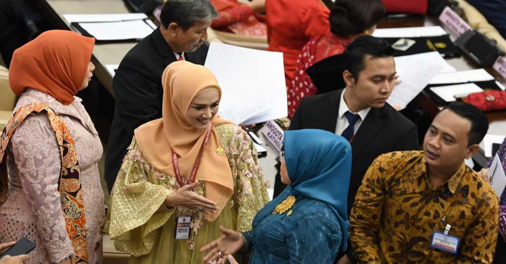 Jadi Pusat Perhatian, Mulan Jameela Grogi Jelang Dilantik Anggota DPR