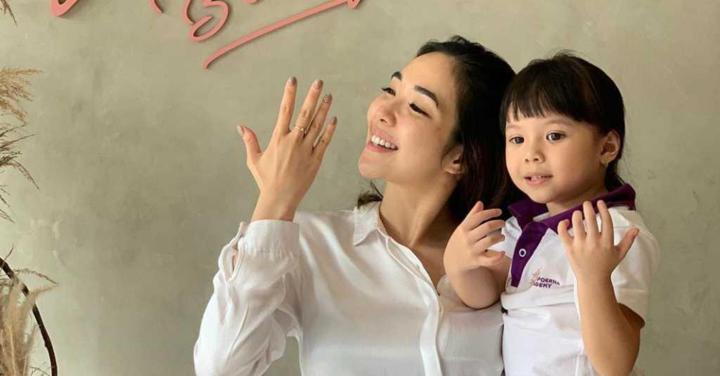 Kejutan, Gempi Ikut Nyanyi di Pembukaan Konser Lukas Graham