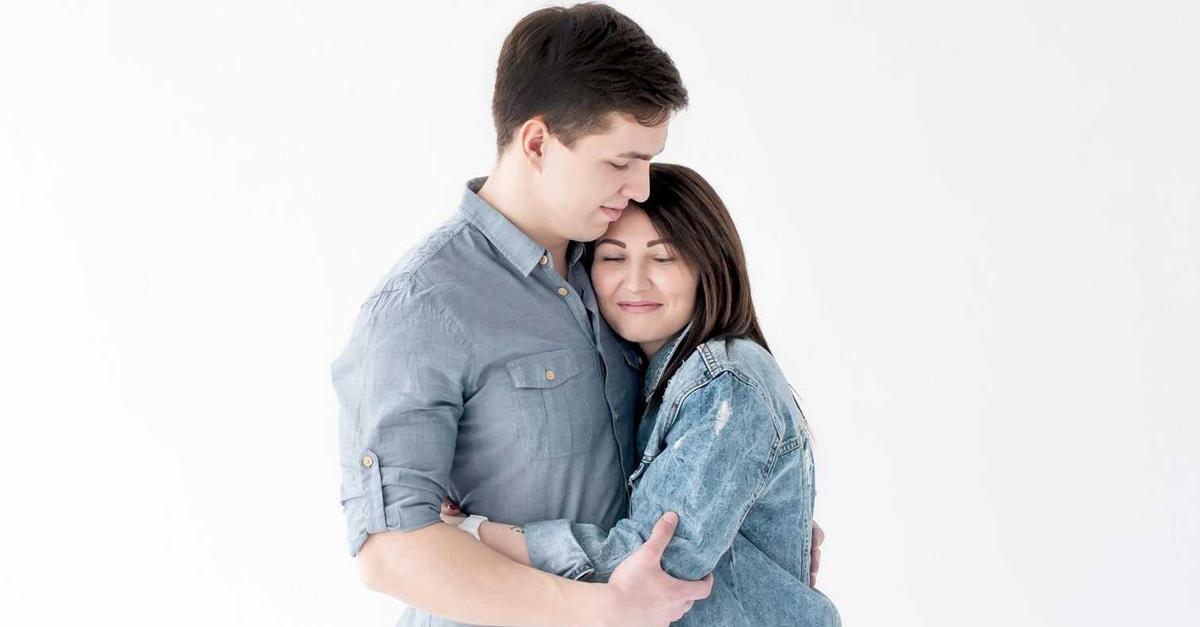 Selain Redakan Cemas, Ini Manfaat Berpelukan bagi Kesehatan