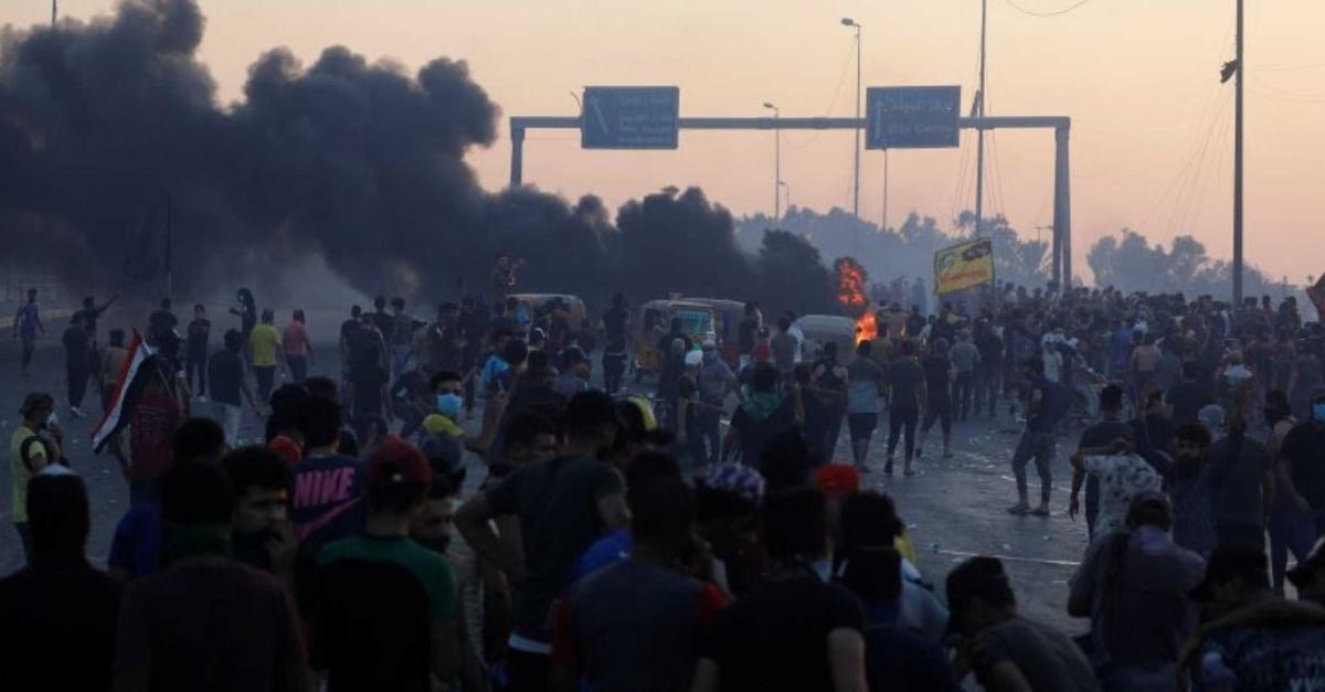 Polisi Irak Kembali Tembaki Massa, Korban Tewas Terus Meningkat Hingga 100