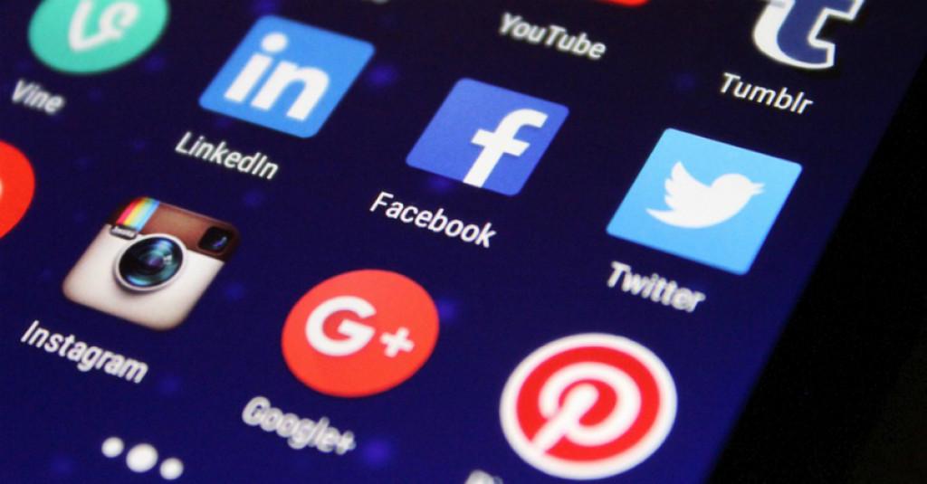 Curhat di Sosial Media Bukan Solusi Malah Bikin Stres