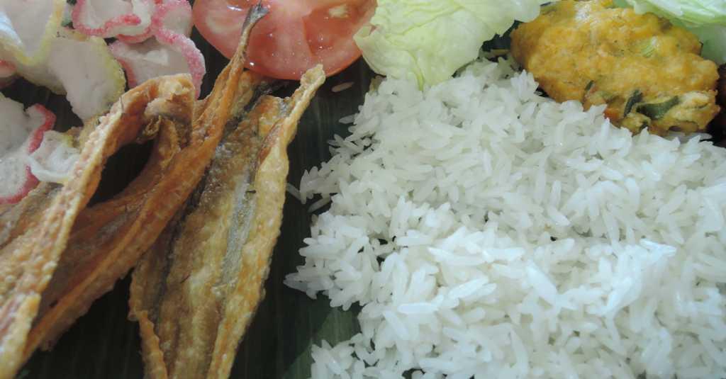 Nasi Panas Pakai Ikan Asin, Nikmat Tapi Mematikan Bisa Sebabkan Kanker