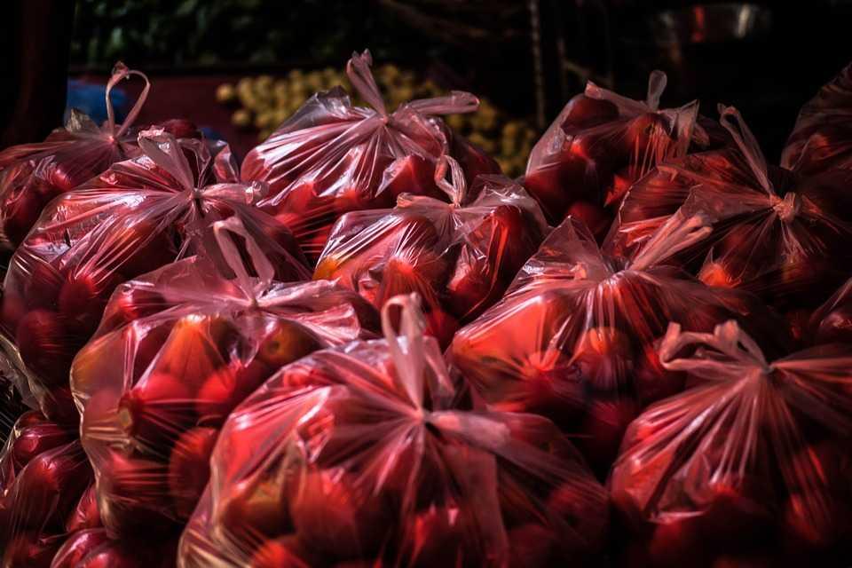 Keputusan Cukai Plastik Masih 'Nyangkut' di DPR RI