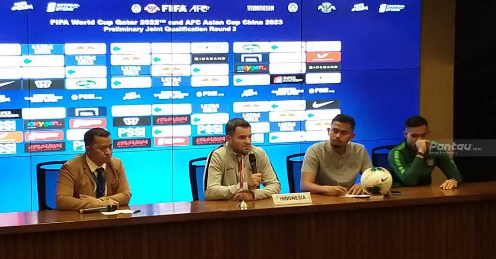 Dikalahkan UEA 5-0, Ini Dalih Simon McMenemy