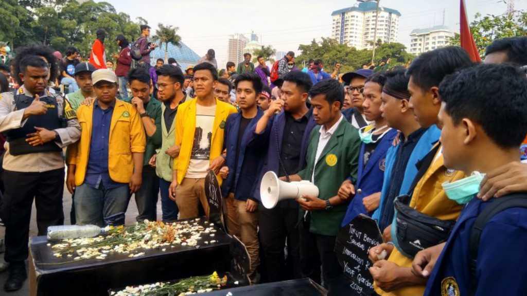 Ada Demo Mahasiswa di Depan Gedung DPR 14 Oktober Nanti?