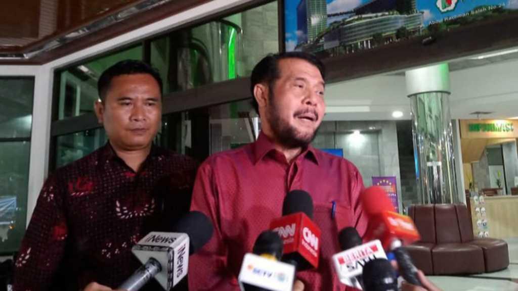 Ketua MK Jenguk Wiranto, tapi Tak Sempat Berbincang