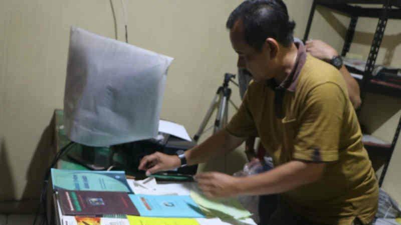 Terduga Teroris Jaringan JAD Dibekuk Densus 88 di Cirebon