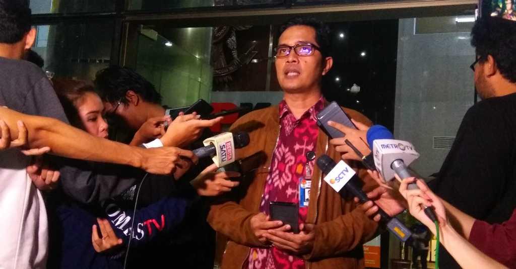 Staf Protokol Wali Kota Medan Kabur dan Tabrak Petugas KPK saat OTT